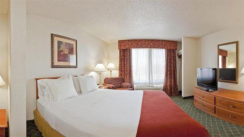 Holiday Inn Express Hotel & Suites Chickasha By Ihg Exterior foto