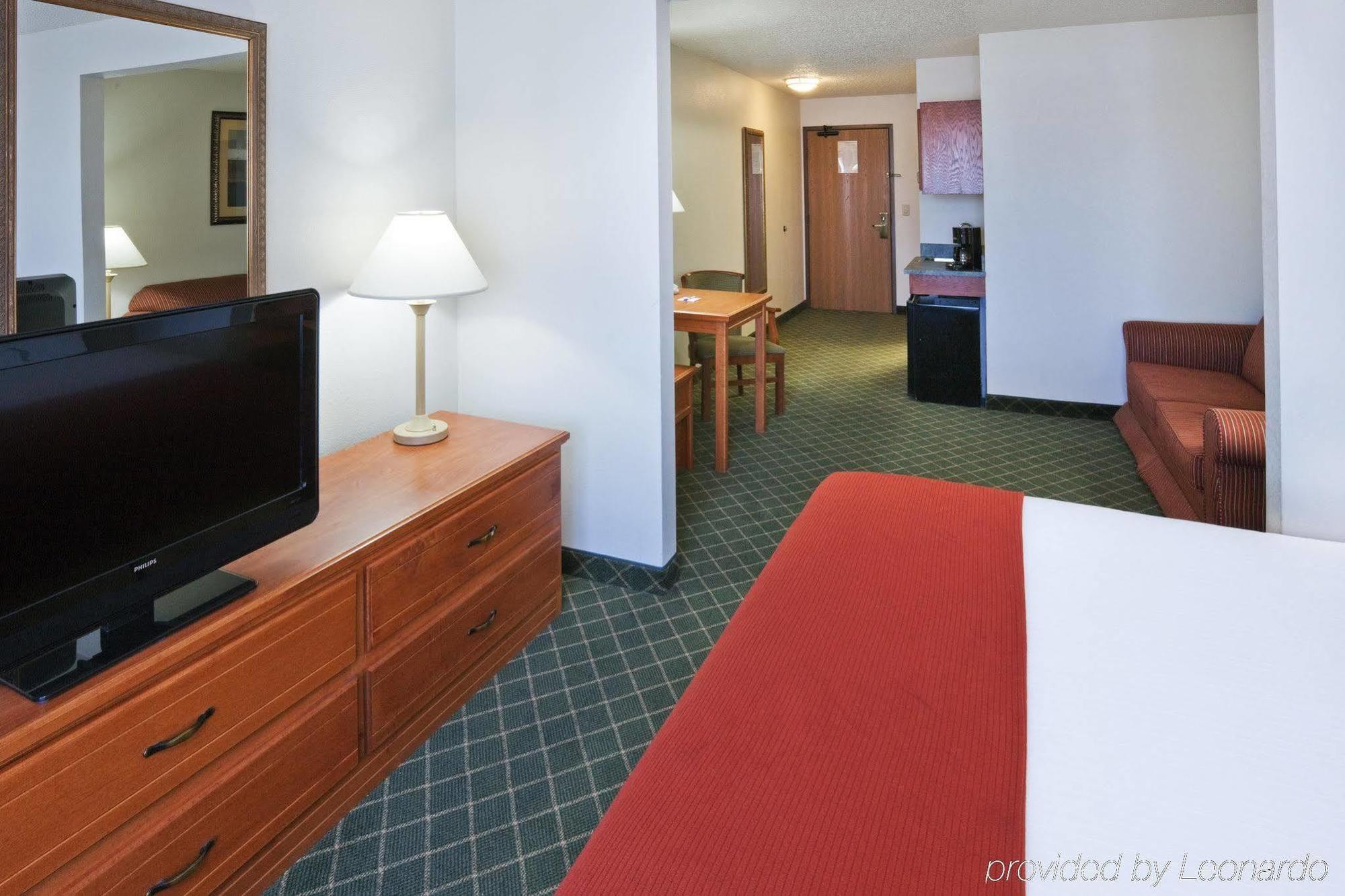 Holiday Inn Express Hotel & Suites Chickasha By Ihg Cameră foto